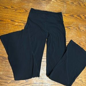 Lululemon Groove Super High-Rise Flared Pant